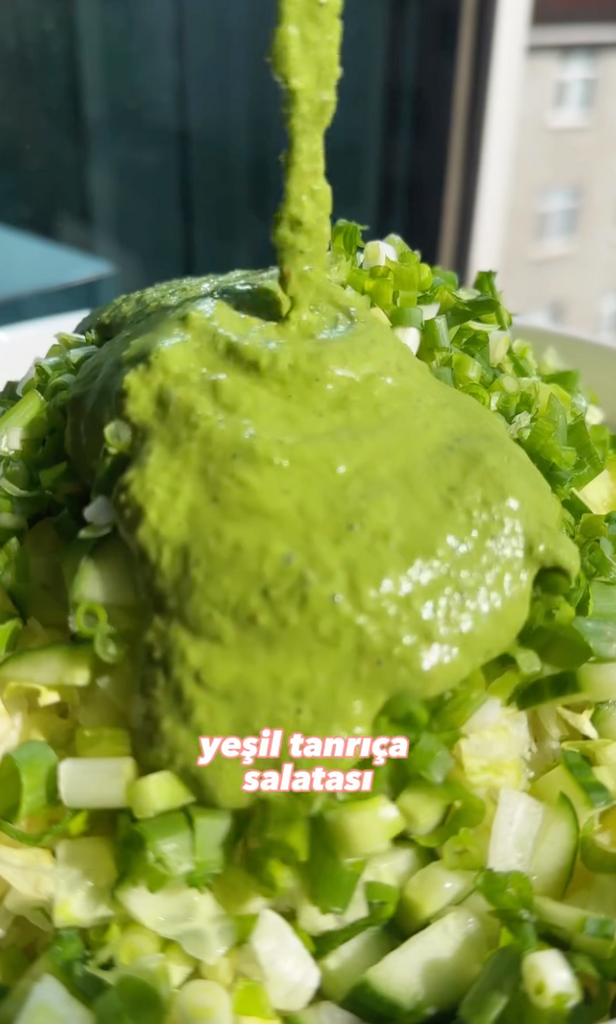 Yaz Mevsimine Yakışan Bir Tarif; Yeşil Tanrıça Salatası