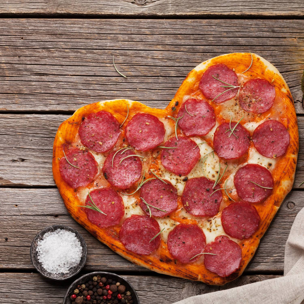 Sevgiyle Hazırladığın Yemek; Kalpli Pizza Tarifi!